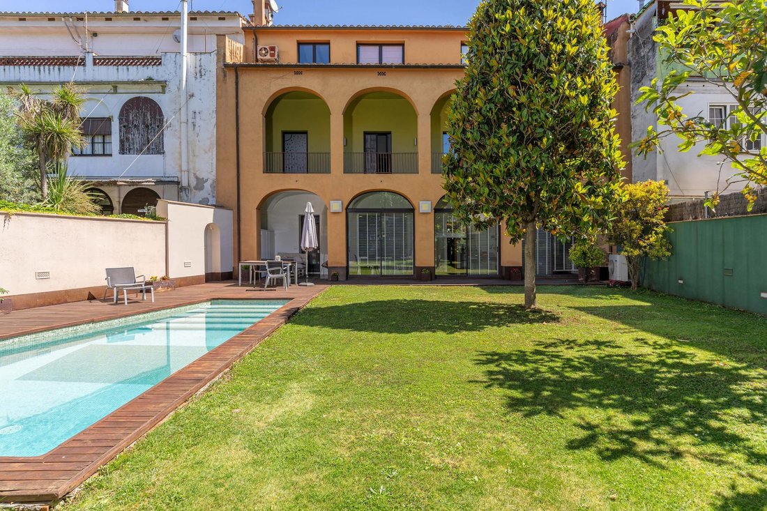 Villa in Banyoles (District), Banyoles, Spain 1 - 16988809