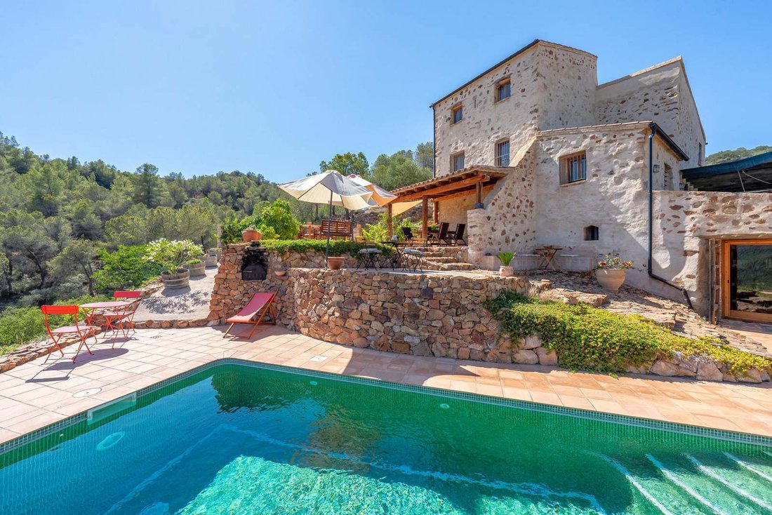 Villa in el Molar, Catalonia, Spain 2 - 16988533