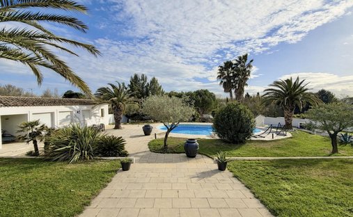 Villa a Mudaison, Occitania, Francia 1