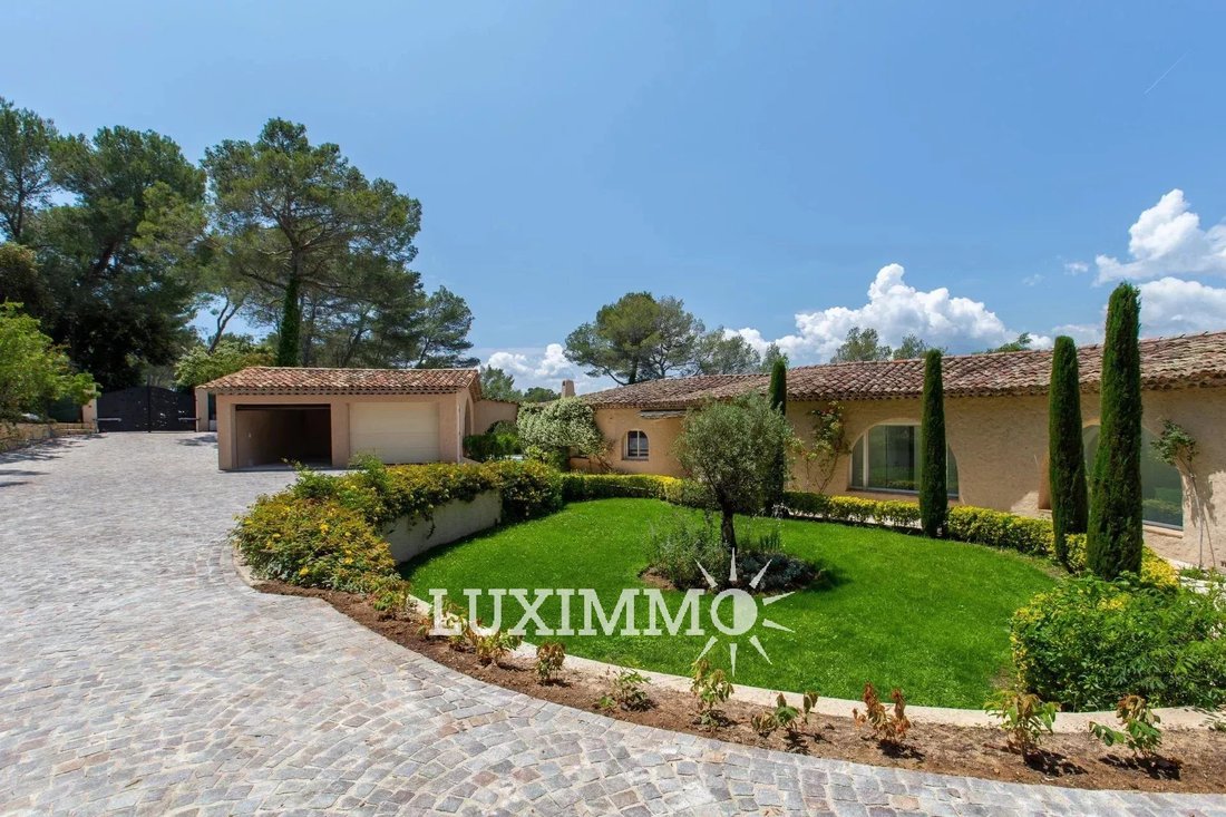 Villa in Mougins, Provence-Alpes-Côte d'Azur, France 3 - 13769295