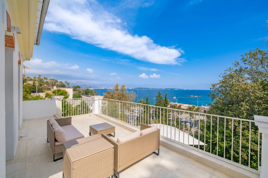 Villa in Cannes, Provence-Alpes-Côte d'Azur, France 4 - 17797378