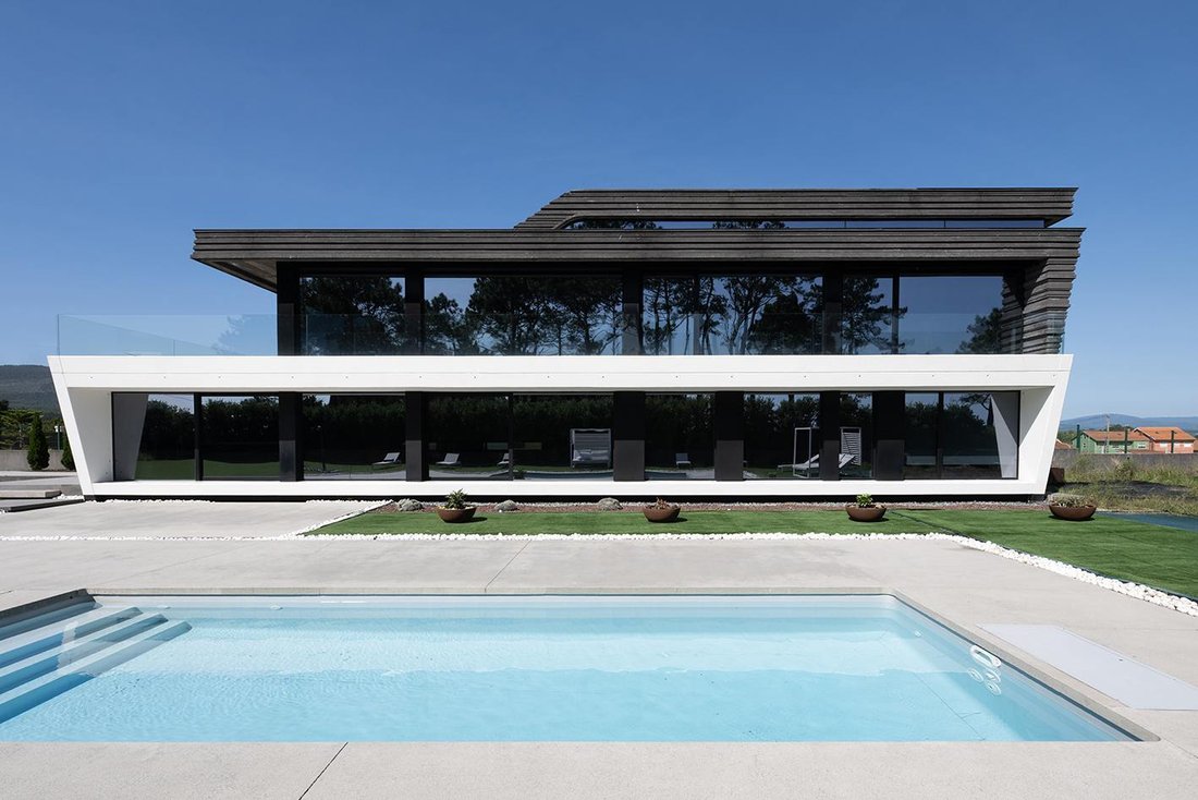 Villa in A Pobra do Caraminal, Galicia, Spain 2 - 16987829