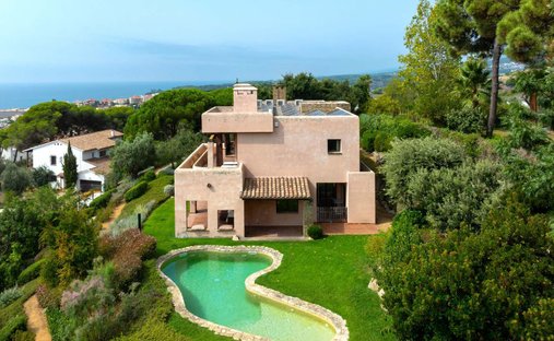 Villa in Sant Pol de Mar, Catalonia, Spain 1