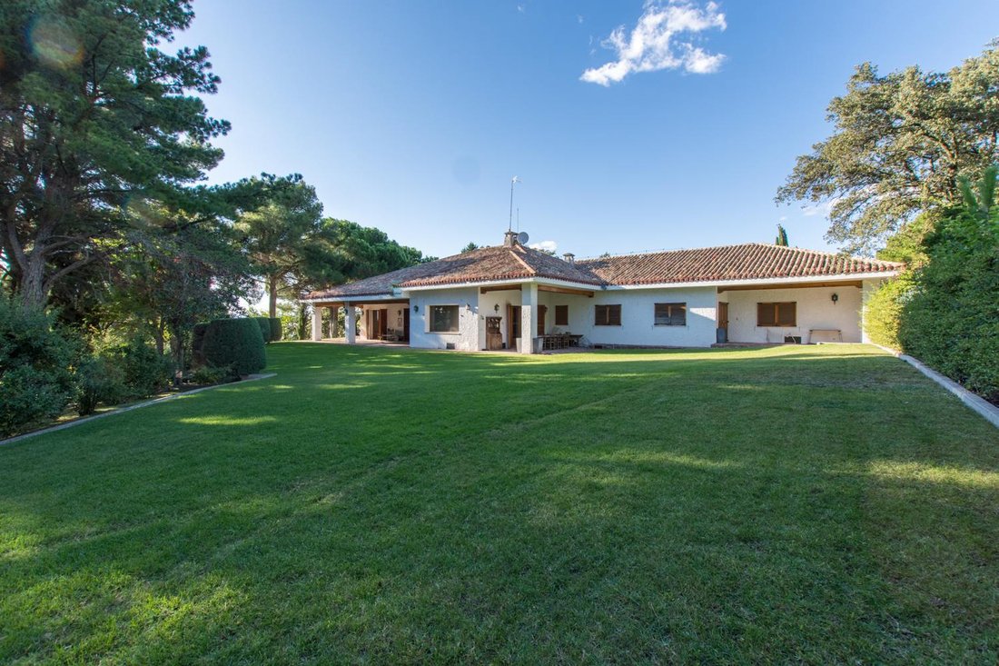 Villa in Boadilla del Monte, Comunidad de Madrid, Spain 3 - 16988240