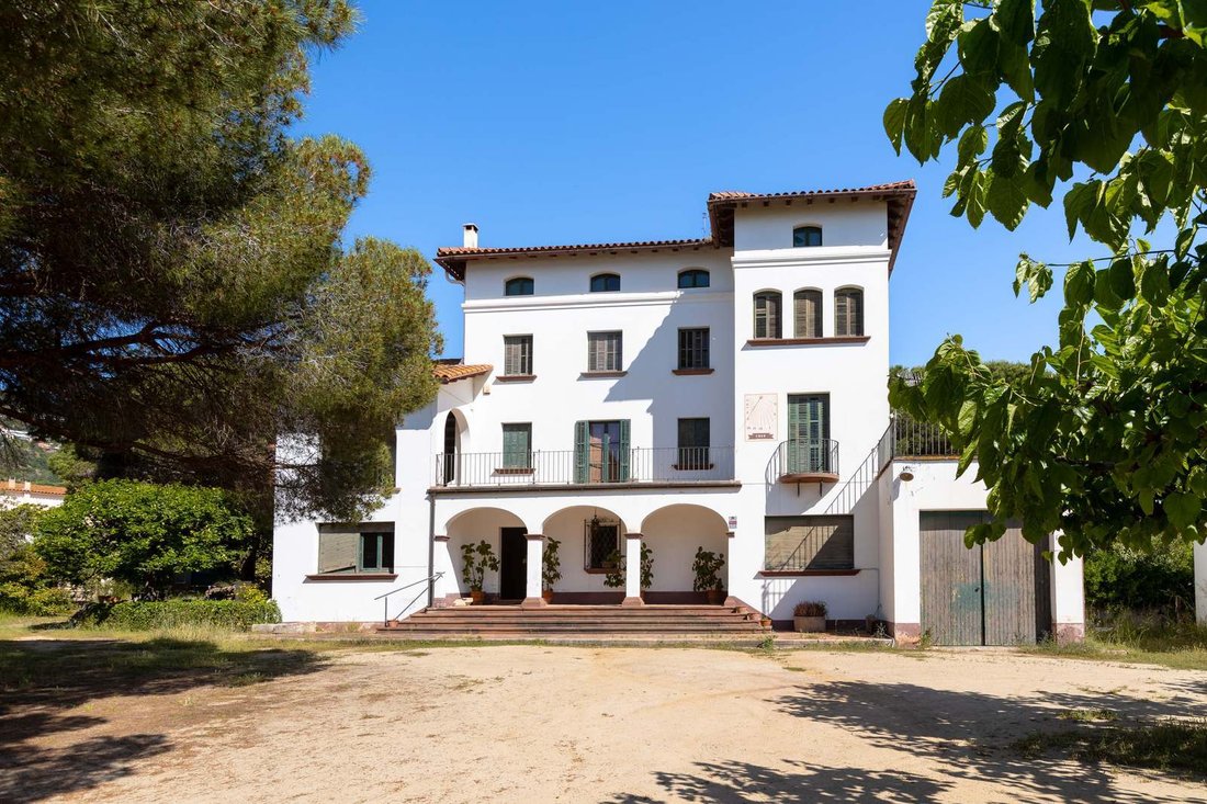 Country House in Alella, Catalonia, Spain 1 - 16988768