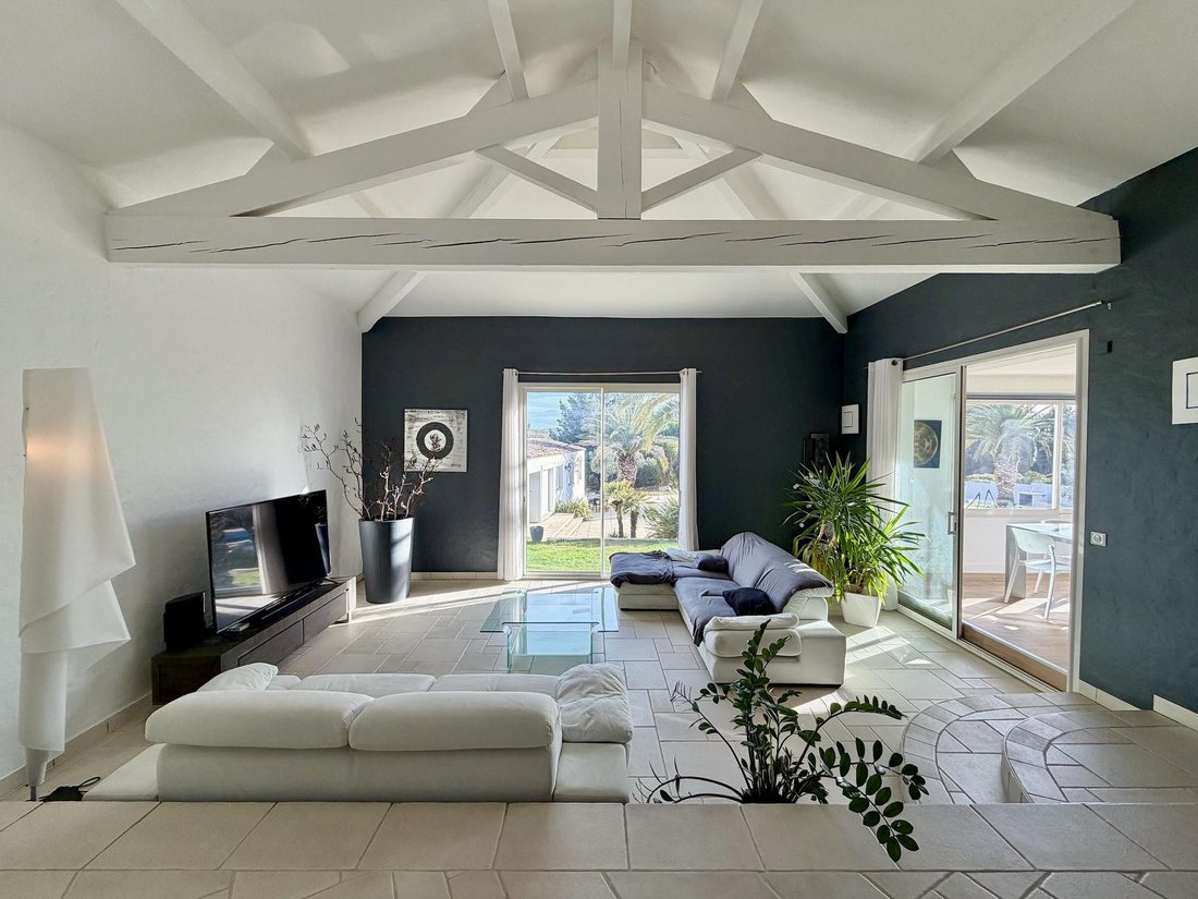 Villa in Mudaison, Occitania, France 4 - 17347545