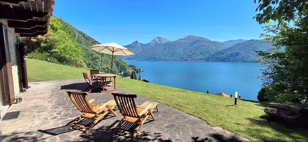 Villa in Plesio, Lombardy, Italy 1 - 17798560
