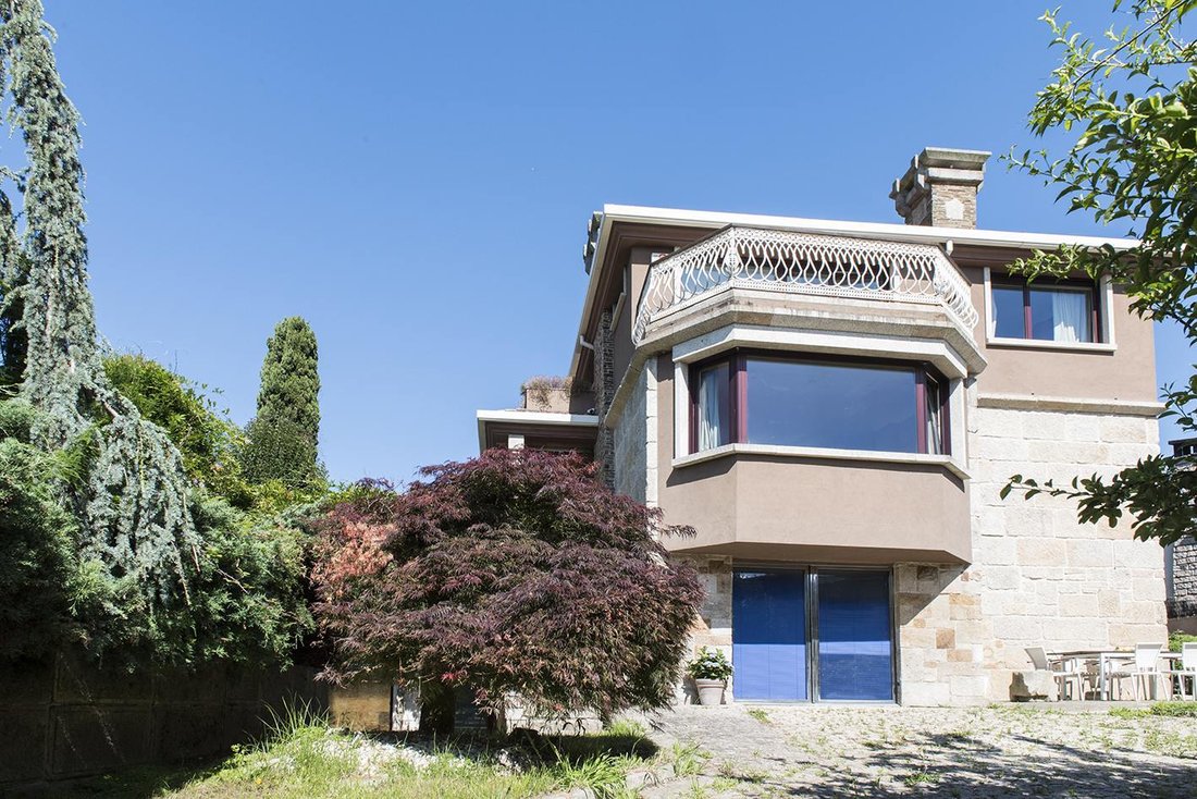 Villa in Vigo (District), Vigo, Spain 1 - 16988518