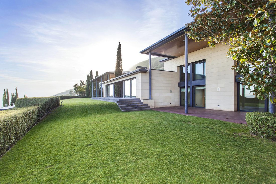 Villa in Sarrià-Sant Gervasi, Barcelona, Spain 2 - 14562048