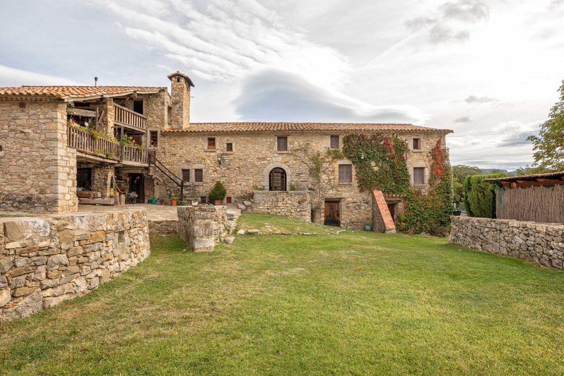Country House in Sales de Llierca, Catalonia, Spain 2 - 16989217
