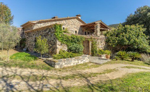 Country House in Sant Marti de Llemena, Catalonia, Spain 1