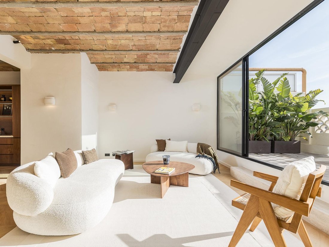 Apartment in Eixample, Barcelona, Spain 4 - 14446356