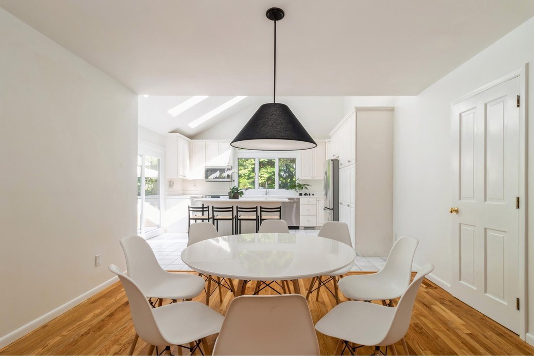 Hampton Bays, New York, United States 5 - 15879237