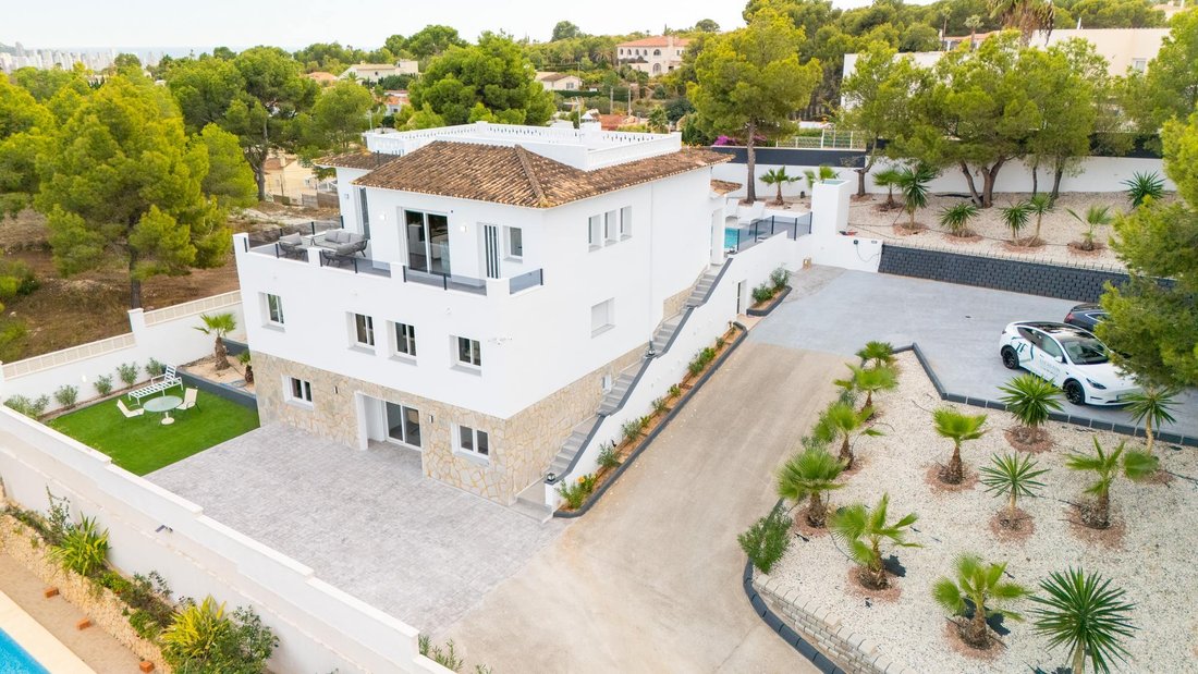 Villa in la Nucia, Valencian Community, Spain 1 - 16987499