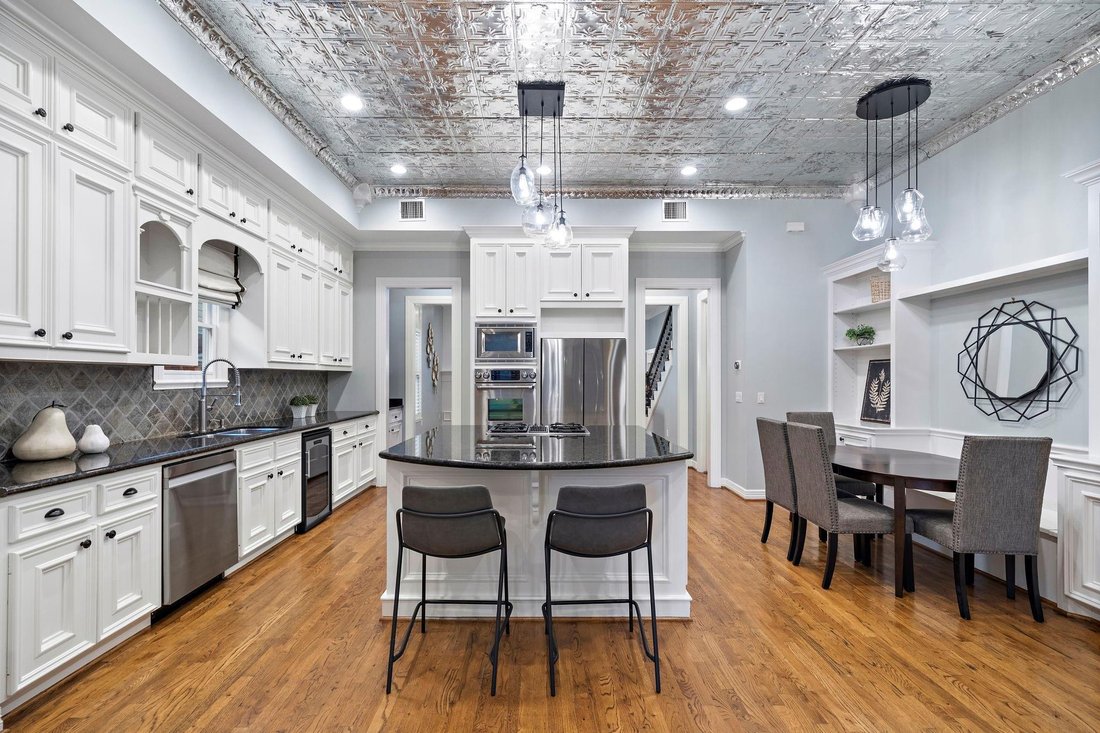 House in Houston, Texas, United States 4 - 17799931