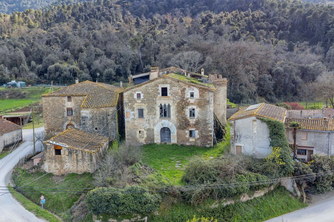 Castle in Camós (District), Camos, Spain 3 - 17722784