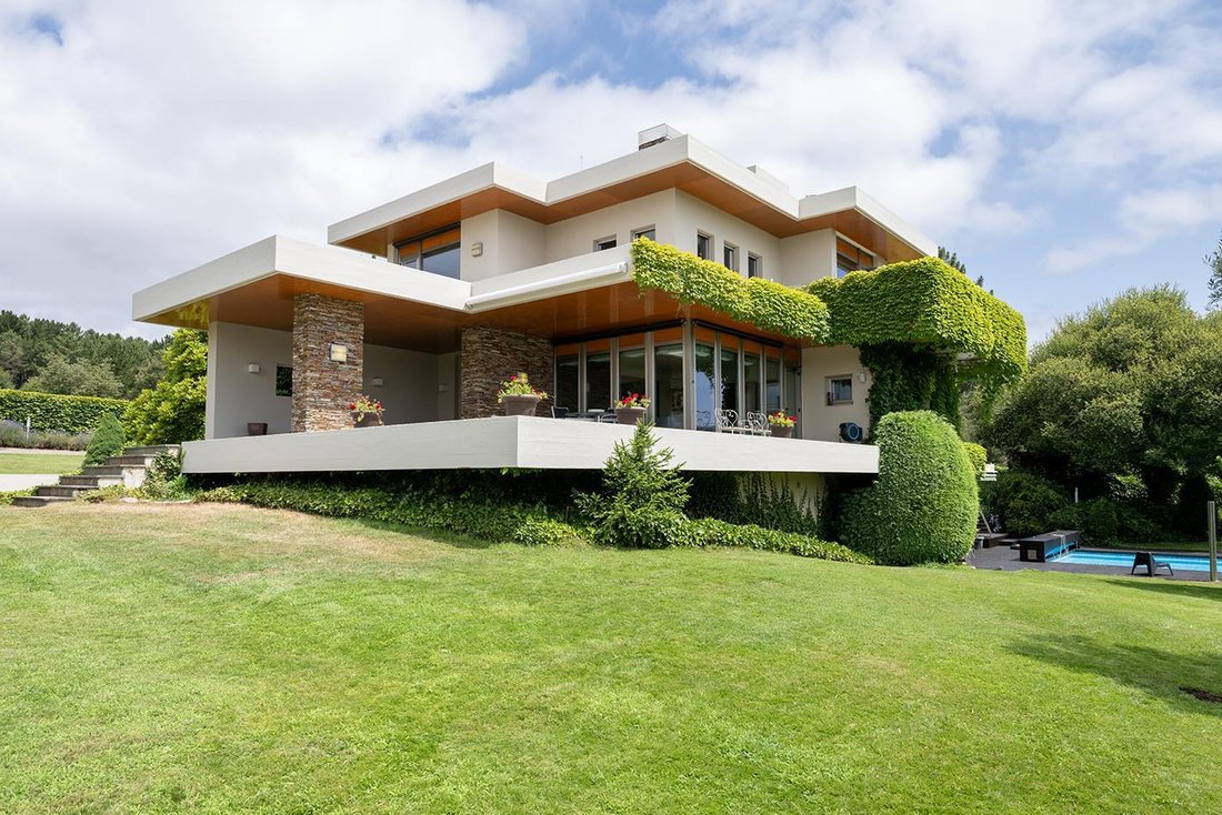 Villa in O Pereiro de Aguiar, Galicia, Spain 5 - 16987974