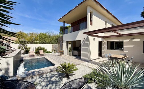 Villa in Mireval, Occitania, France 1