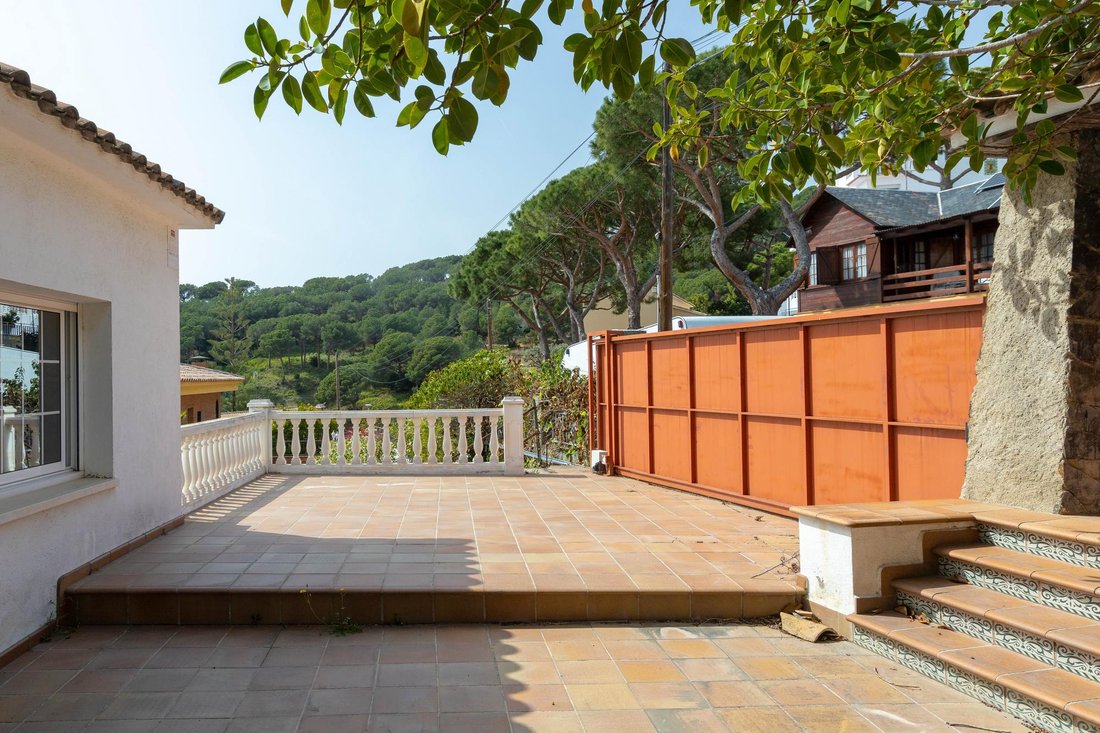 Villa in Premia de Dalt, Catalonia, Spain 4 - 16988925