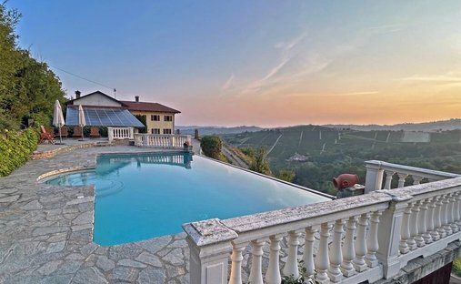 Villa à Mango, Piémont, Italie 1