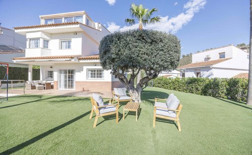 Villa in Urbanització Els Monestirs, Land Valencia, Spanien 1