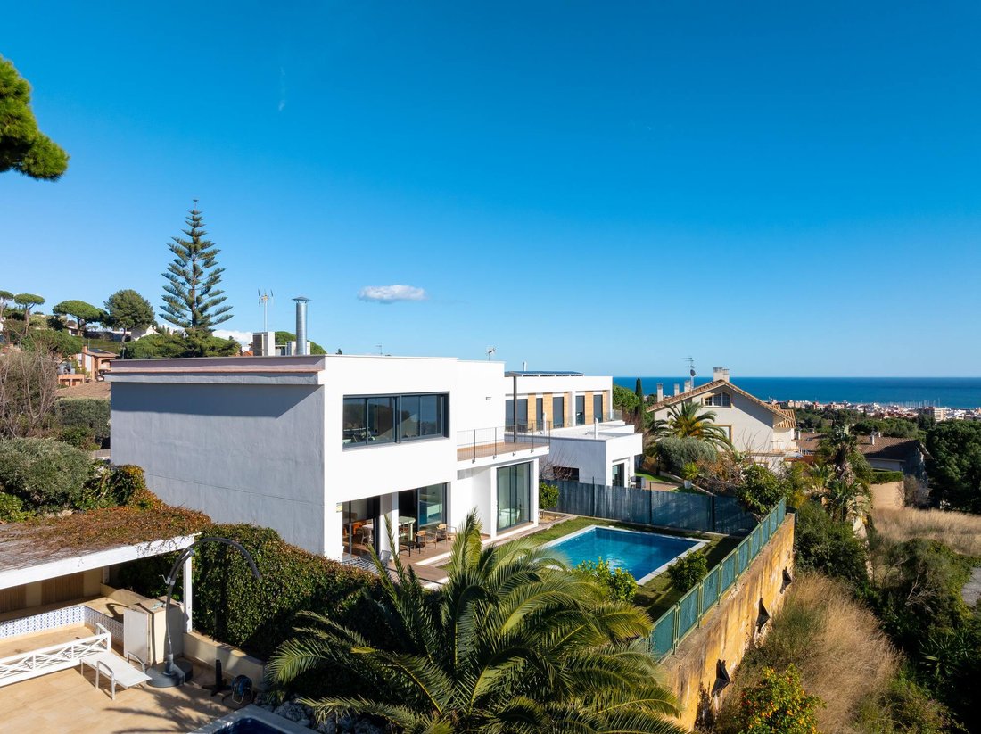 Villa in Premia de Dalt, Catalonia, Spain 1 - 17324757