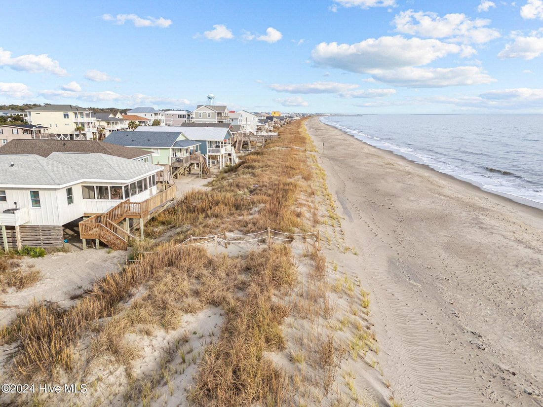 House in Oak Island, North Carolina, United States 3 - 17799763