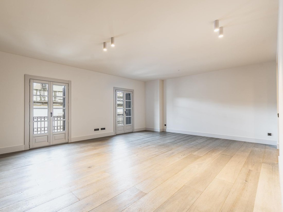 Apartment in Ciutat Vella, Barcelona, Spain 2 - 15928094