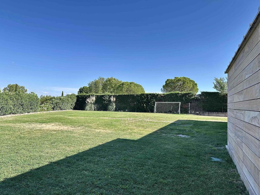 Villa in Pozuelo de Alarcon, Comunidad de Madrid, Spain 3 - 17707326
