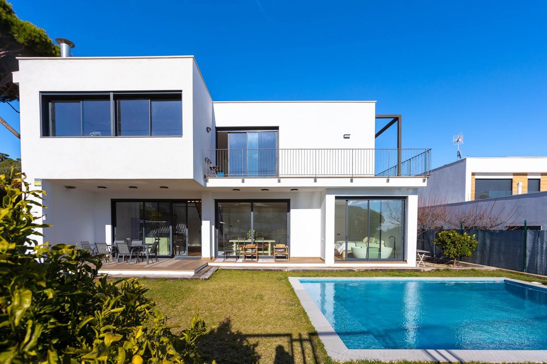 Villa in Premia de Dalt, Catalonia, Spain 5 - 17324757