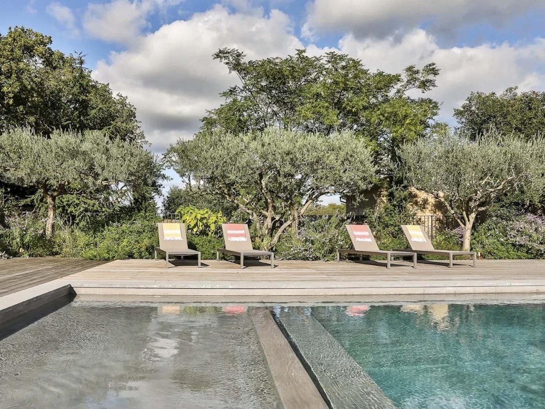 Country House in Sainte-Cécile-les-Vignes, Provence-Alpes-Côte d'Azur, France 2 - 16987509