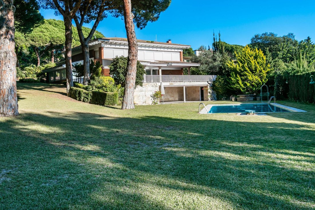 Villa in Sant Andreu de Llavaneres, Catalonia, Spain 1 - 16989098