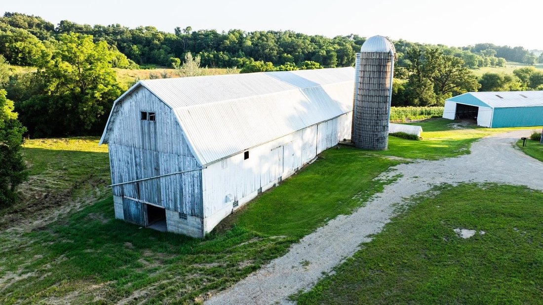 House in Hollandale, Wisconsin, United States 5 - 17793090