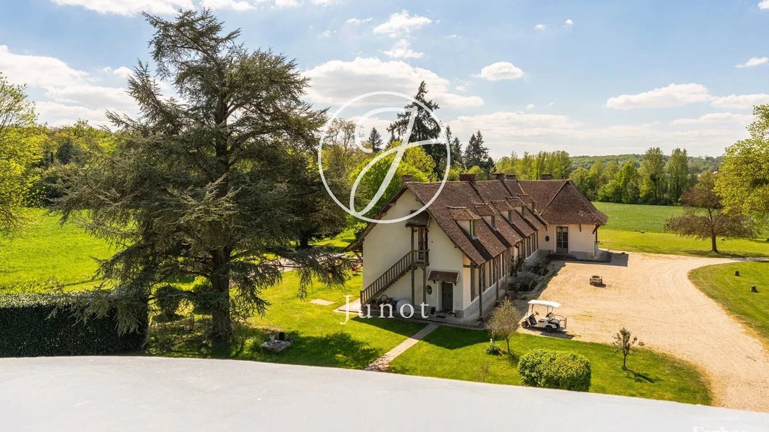 Estate in Guerard, Ile-de-France, France 4 - 17784037