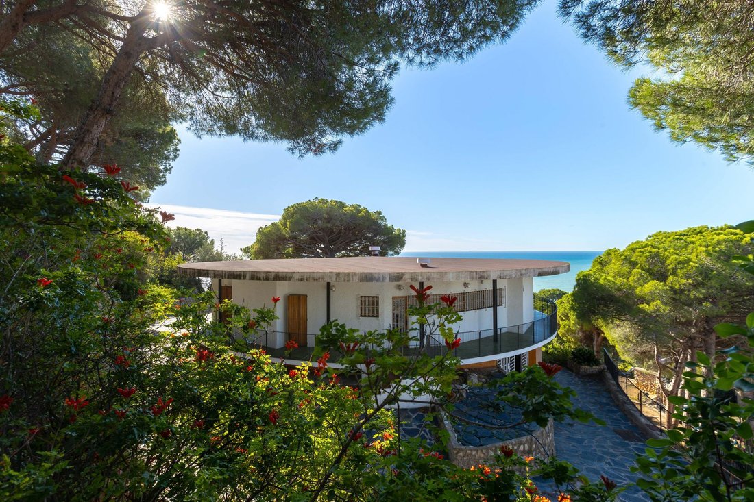 Villa in Sant Pol de Mar, Catalonia, Spain 3 - 16988077