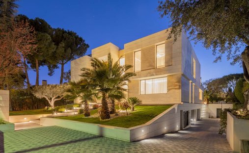 Villa in Pozuelo de Alarcon, Comunidad de Madrid, Spain 1