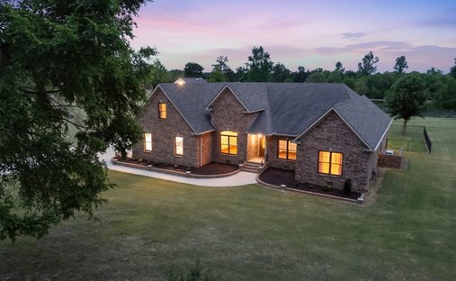 House in Hartselle, Alabama, United States 1