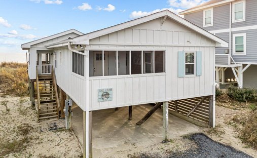 House in Oak Island, North Carolina, United States 1