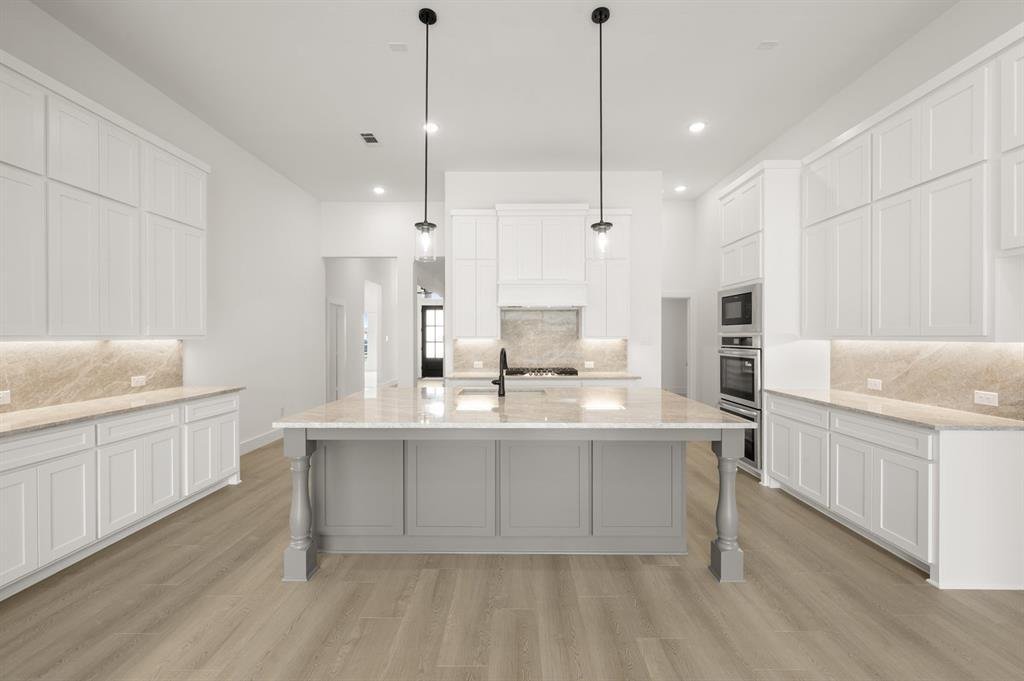 House in Burleson, Texas, United States 4 - 17799876