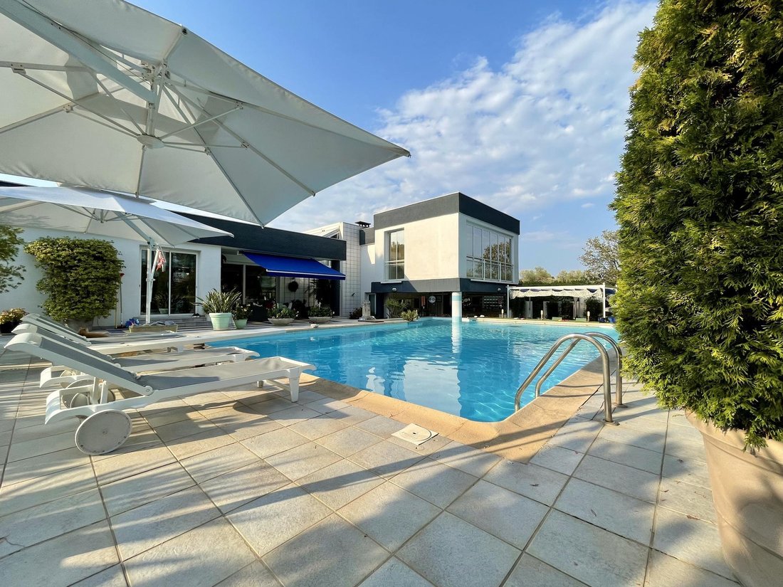 Villa in Villetelle, Occitania, France 3 - 16987551