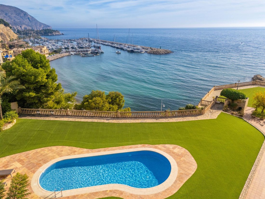 Villa in Zona de Mascarat, Valencian Community, Spain 1 - 16988786