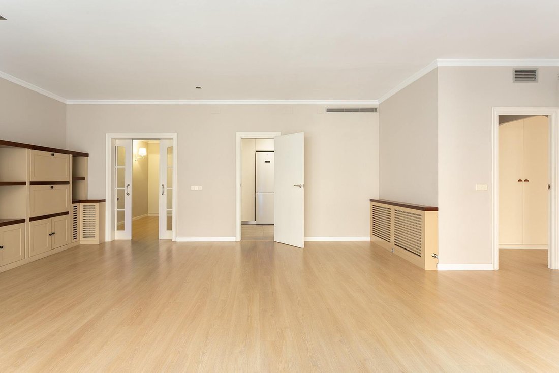 Apartment in Sarrià-Sant Gervasi, Barcelona, Spain 2 - 16786917