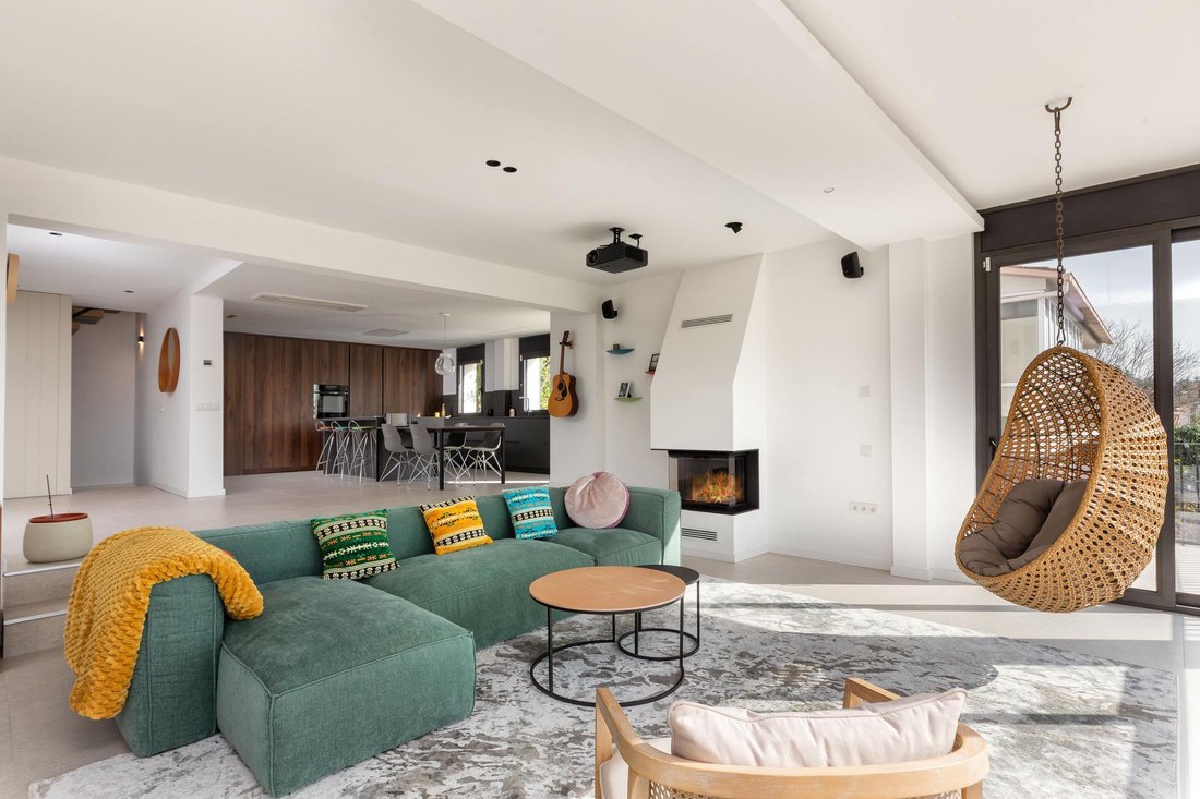 Villa in Banyoles (District), Banyoles, Spain 2 - 16988276