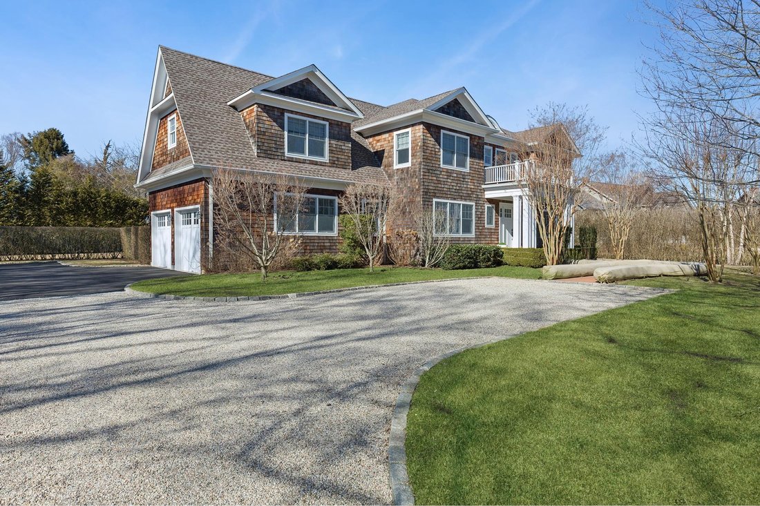 Water Mill, New York, United States 1 - 15878435
