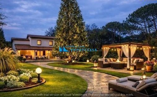 Villa in Ronchi, Massa, Italy 1