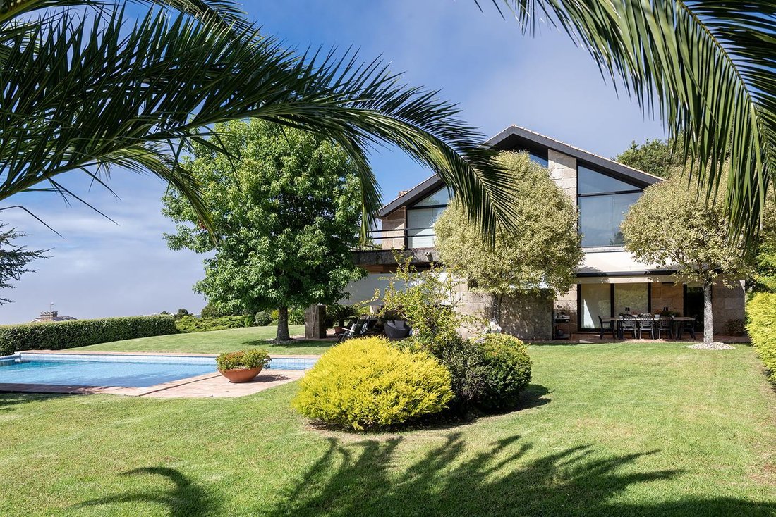 Villa in Nigran (District), Nigran, Spain 1 - 16987943