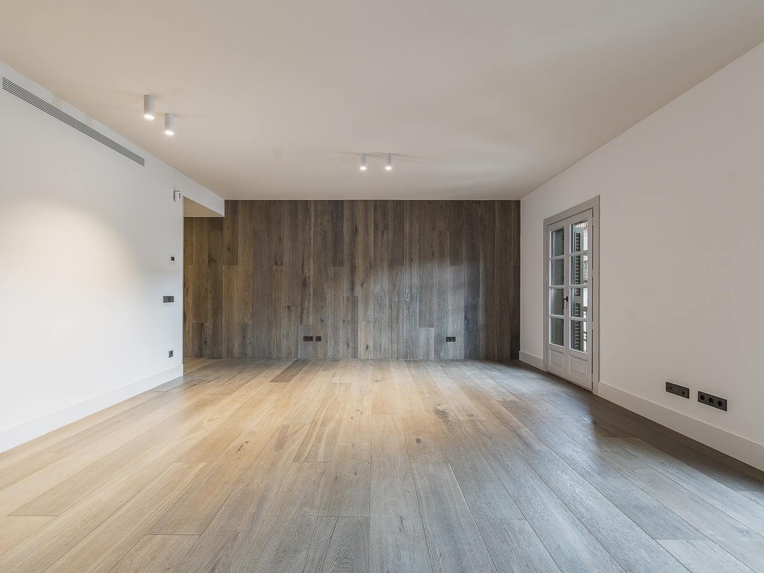 Apartment in Ciutat Vella, Barcelona, Spain 3 - 15928094