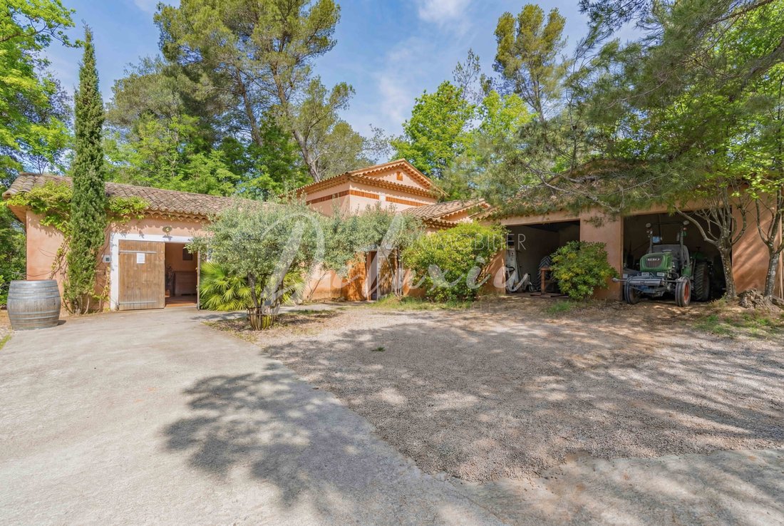Estate in Villecroze, Provence-Alpes-Côte d'Azur, France 5 - 17799519