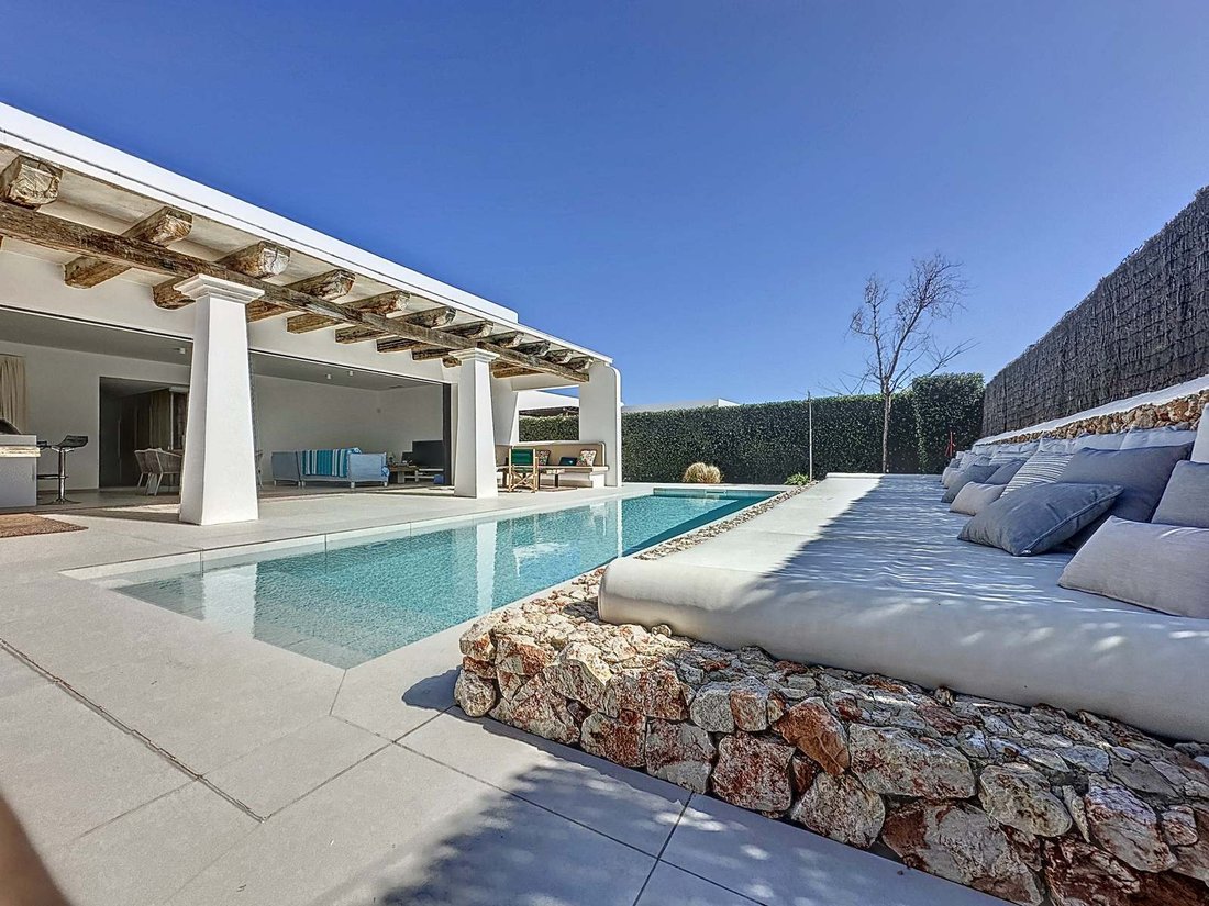 Villa in es Mercadal, Balearic Islands, Spain 5 - 16989652