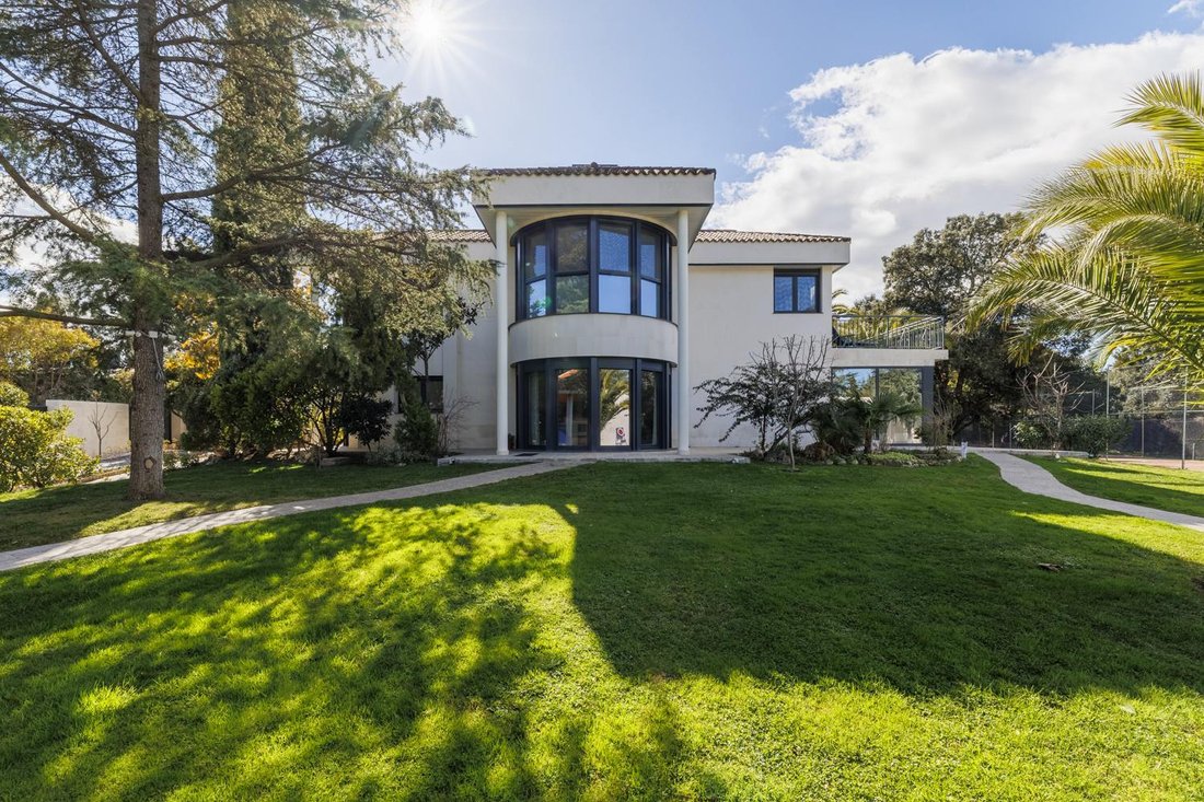 Villa in Boadilla del Monte, Comunidad de Madrid, Spain 1 - 17286438
